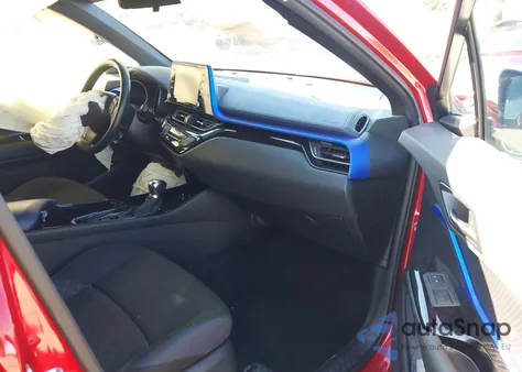 2021 Toyota C-Hr Xle z USA, uszkodzony, nr VIN JTNKHMBX5M1105096